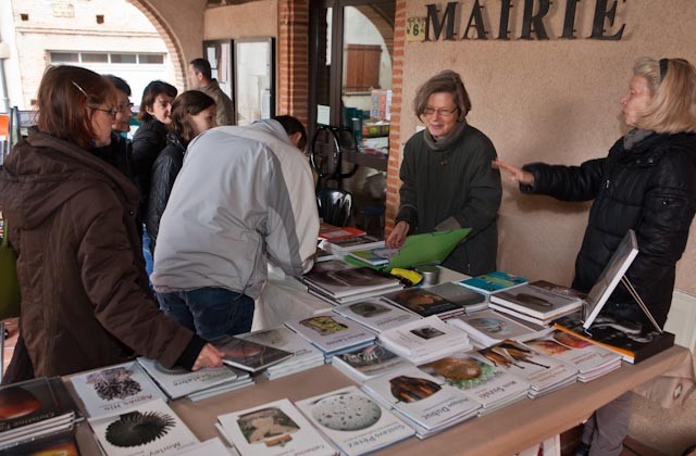 image2 1 | Terre et Terres | Marché Giroussens | Marché Céramique Contemporaine Giroussens les 26 et 27 avril 2014 | Article | Terre et Terres | 1 novembre 2017