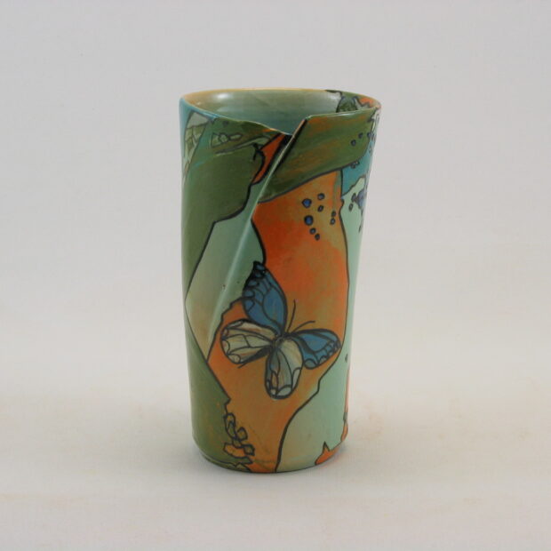 IMG 0002 1 | Manon Berthellot | Grand gobelet Réf: AM 002 | Produit | 160,00 € | 6554 | Concrétion céramique, pièce unique modelée en grès et cuite au bois en four Anagama, 1300°. 50h | Manon Berthellot | Terre et Terres | 3 décembre 2023