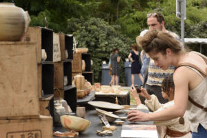 Marché Céramique Contemporaine à Giroussens 2022