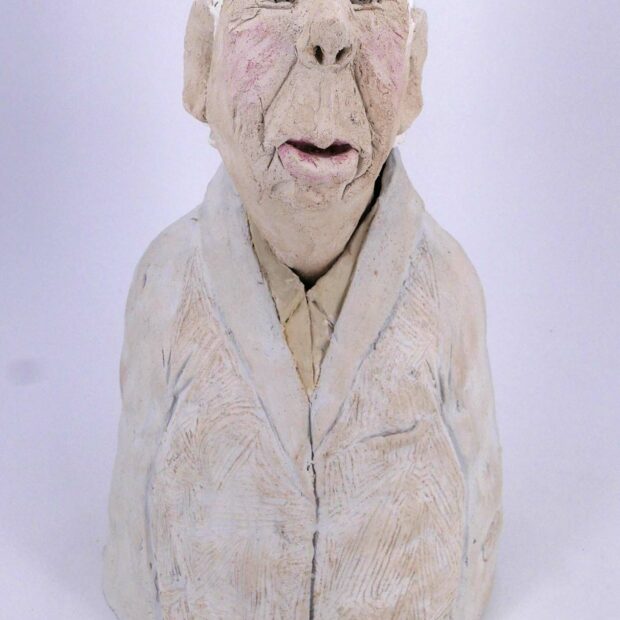 barbotineciselet josephface | Barbotine Ciselet | Joseph | Produit | 210,00 € | Création unique modelée en grès blanc, mono cuisson basse température, engobe | barbotine ciselet sculptures | Terre et Terres | 16 octobre 2024