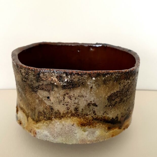 Mineral 7a | Sylviane Perret | Minéral 7/24 | Produit | 210,00 € | Création unique modelée en grès blanc, mono cuisson basse température, engobe | barbotine ciselet sculptures | Terre et Terres | 30 septembre 2024