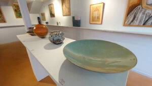 Exposition 2025 de la collection de céramiques contemporaine de Giroussens