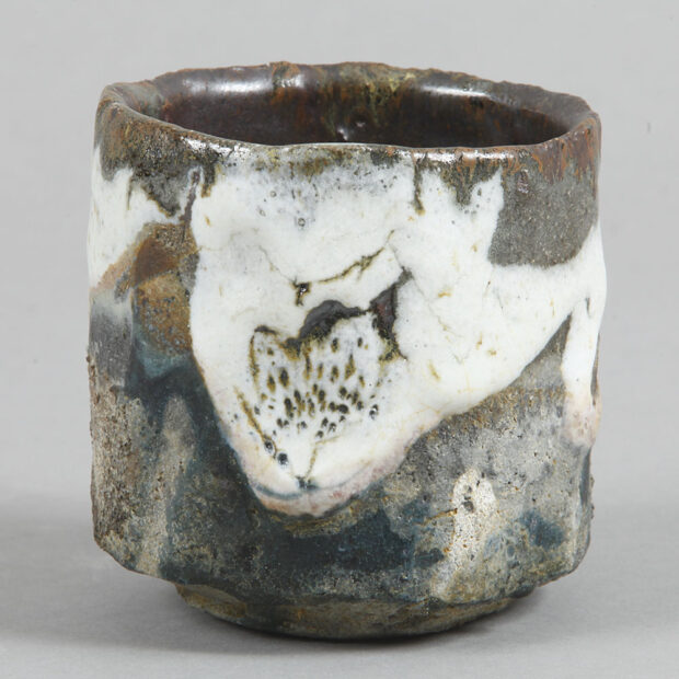 6a 6563 | Sylviane Perret | Minéral 25/6 | Produit | 0,00 € | création unique modelée en grès blanc, mono cuisson basse température, engobe | barbotine ciselet sculptures | Terre et Terres | 26 novembre 2025